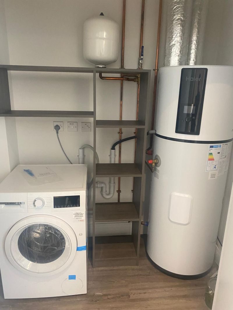 Novello — heat pump cylinder and utility installation